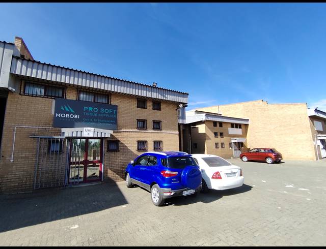 240M² WAREHOUSE TO LET IN DRIEHOEK